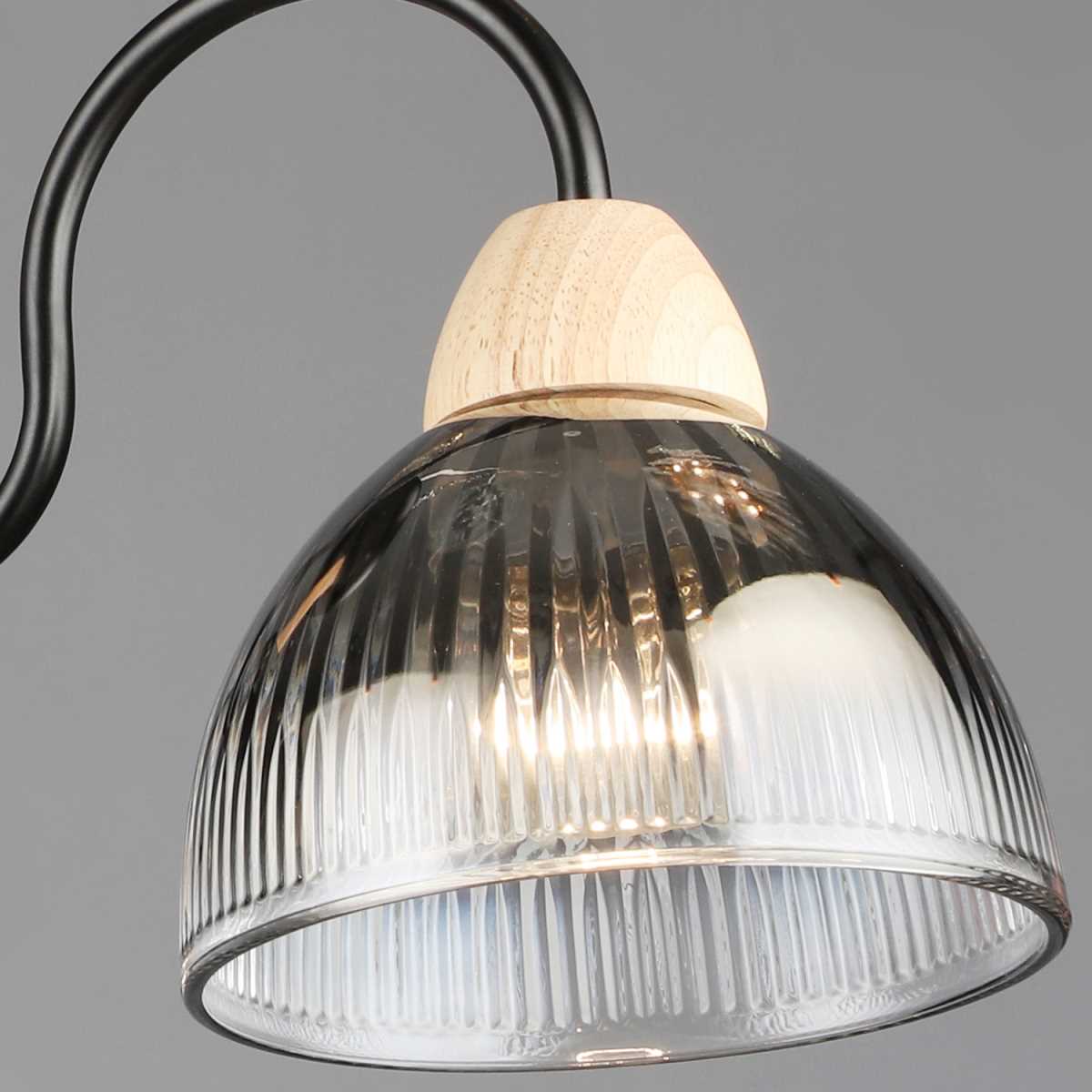 фото люстра reluce 69660-0.3-03 bk+wood | 220svet.ru