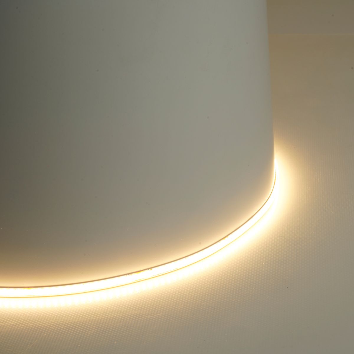 фото светодиодная лента feron ls532 10w/m 320led/m 2110smd 3000k 5m 51844 | 220svet.ru